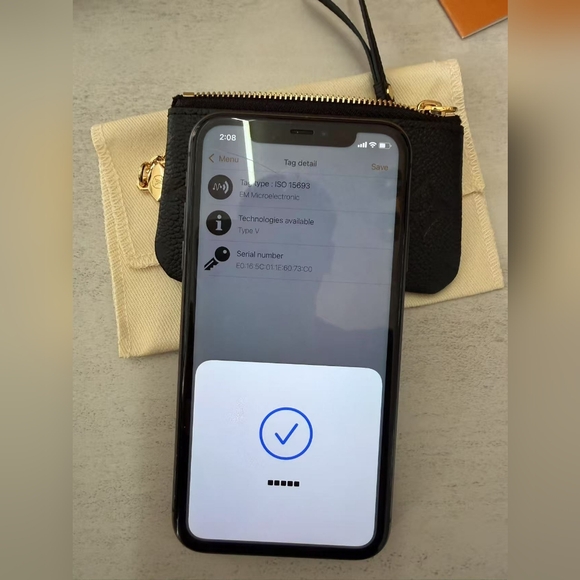 Louis Vuitton Key Pouch - Picture 13 of 14